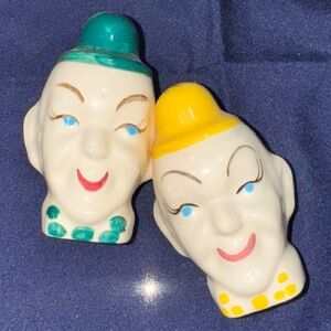 1950s Japanese Ceramic Clown Head Salt & Pepper Shakers – Mid-Century Novelty